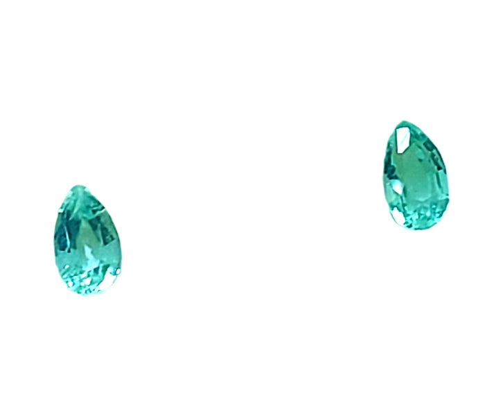Emerald Gemstone - 1.00 carats, Oval shape. Untreated. #DE100017