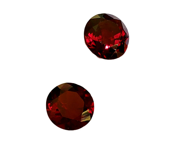 Red Garnet spessartite - 9.35 carats. Oval Shape Unheated, # DG600057