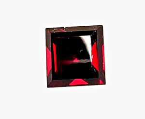 Red Garnet spessartite - 4.08 carats. Princess cut. Unheated, # DG600067A